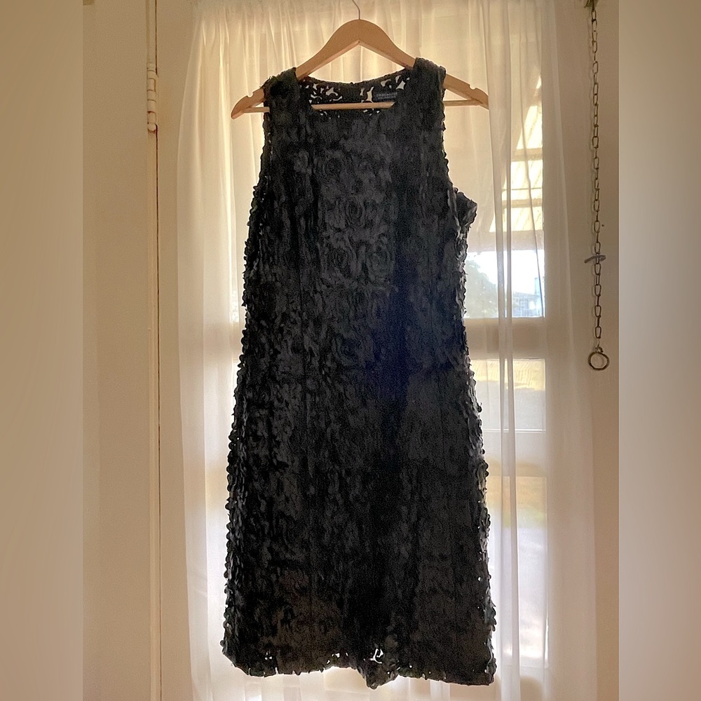 Doncaster black roses mid mod dress size M